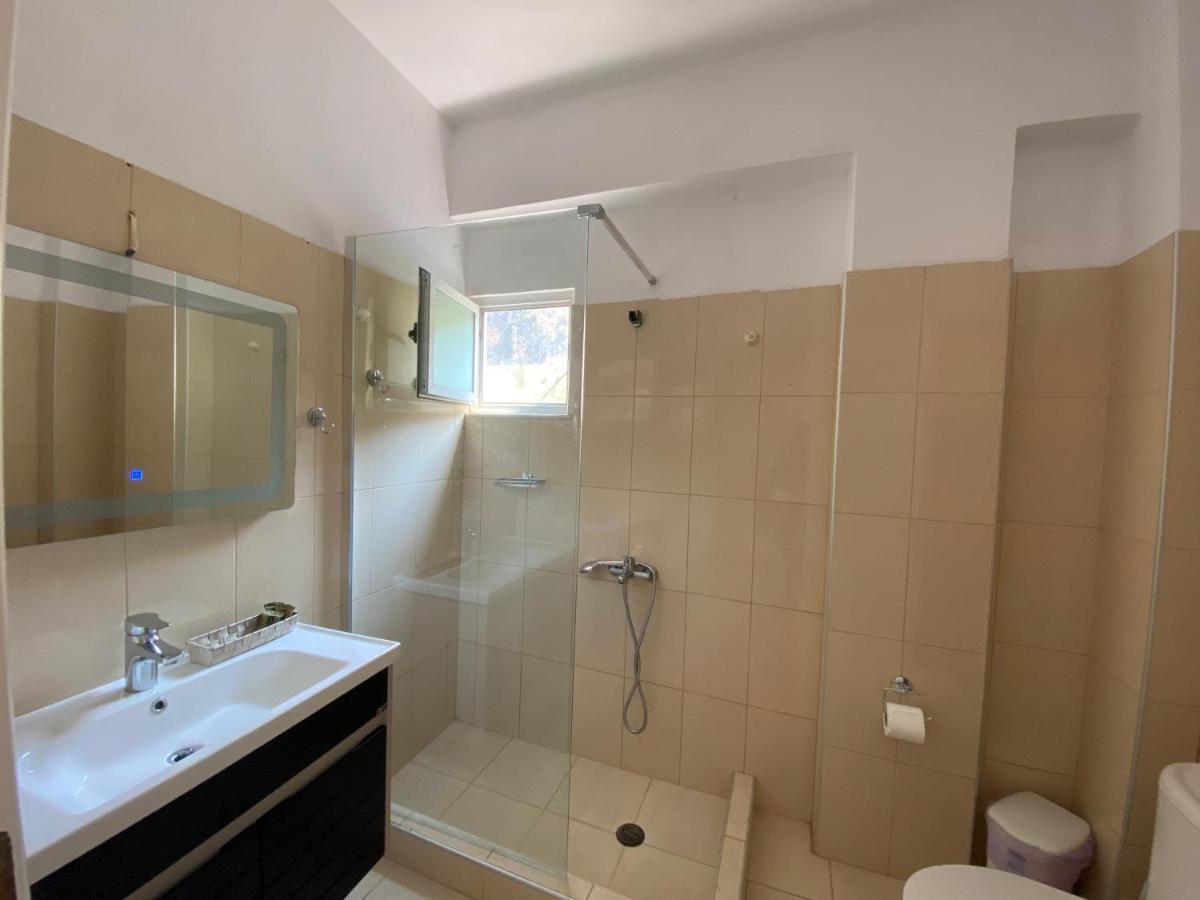 Gkiko'S Guest House Qeparo Dış mekan fotoğraf